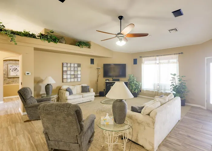 Holiday home Infinity Pool & Lake Views: Havasu Group Escape