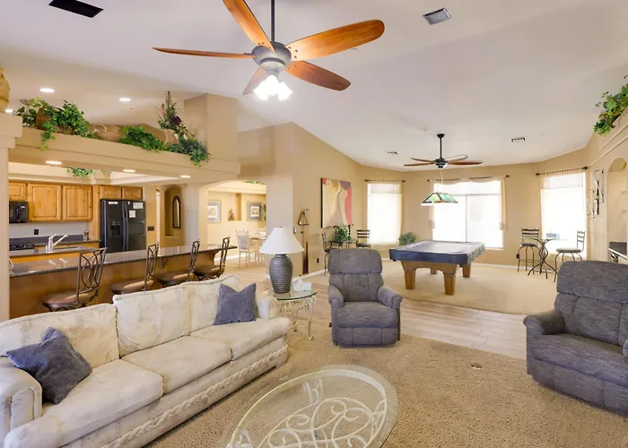 Holiday home Infinity Pool & Lake Views: Havasu Group Escape *